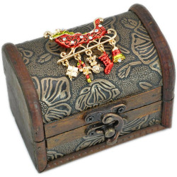 Christmas Diamond-studded Sled Brooch for Badge with Colored Patterns for Sewing Projects for Holiday Outfits and Festive Events